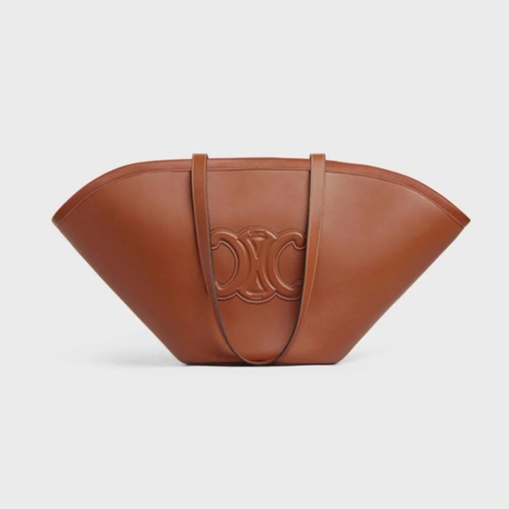 Celine Medium Couffin Cuir Triomphe in Smooth Calfskin for Women in Brown Celine Medium Couffin Cuir Triomphe in Smooth Calfskin for Women in Brown