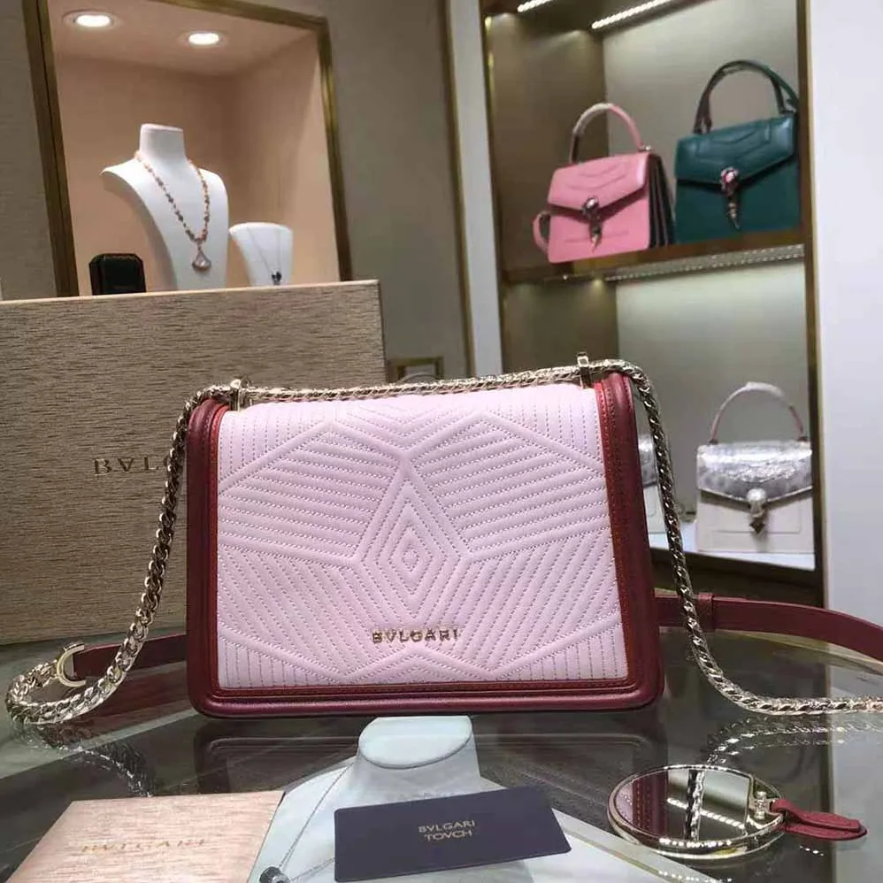 Bvlgari Serpenti Forever Shoulder Bag for Women in Pink Bvlgari Serpenti Forever Shoulder Bag for Women in Pink