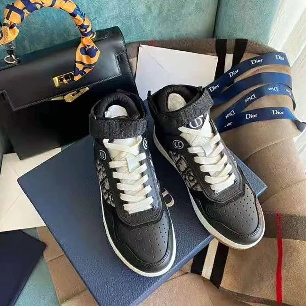 Dior B27 High-Top Sneaker Smooth Calfskin with Dior Oblique Jacquard for Men in Black Dior B27 High-Top Sneaker Smooth Calfskin with Dior Oblique Jacquard for Men in Black