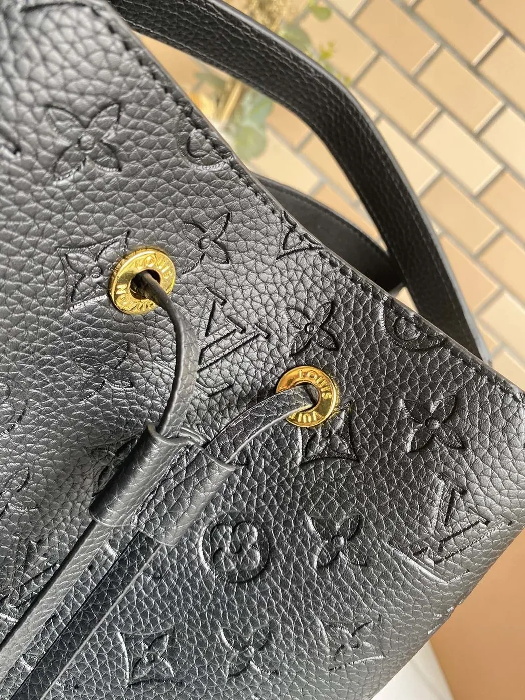 Louis Vuitton NeoNoe MM Bucket Bag Monogram Empreinte Black