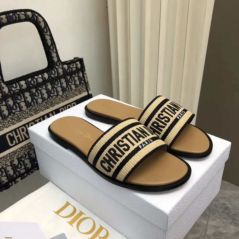 Dior Dway Slide Natural Raffia and Black Embroidered Cotton for Women Dior Dway Slide Natural Raffia and Black Embroidered Cotton for Women