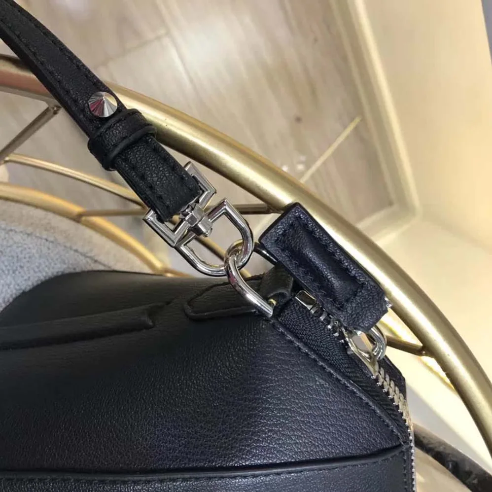 Givenchy Mini Antigona Bag in Grained Leather Givenchy Mini Antigona Bag in Grained Leather