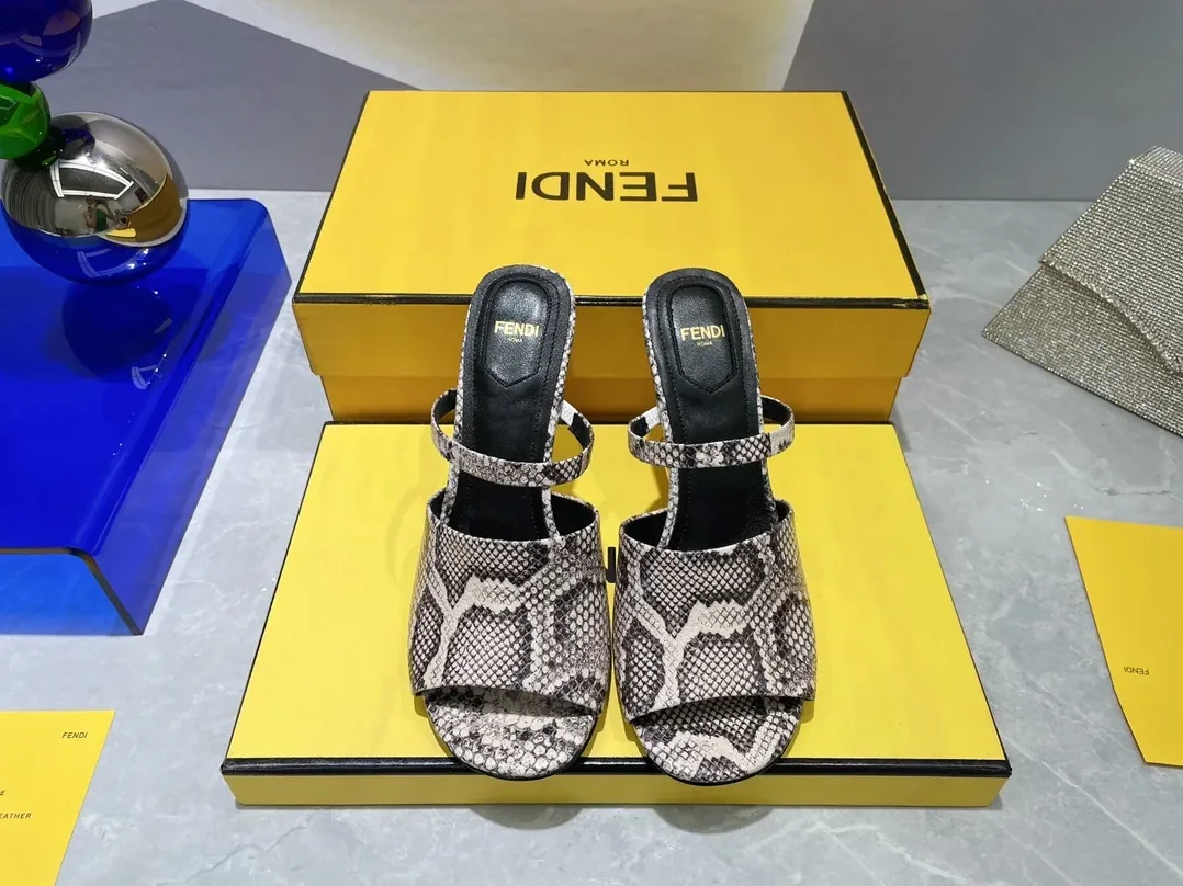 Fendi First Brown Python High-Heeled Sandals 8R8212AAEBF0RR7 Fendi First Brown Python High-Heeled Sandals 8R8212AAEBF0RR7