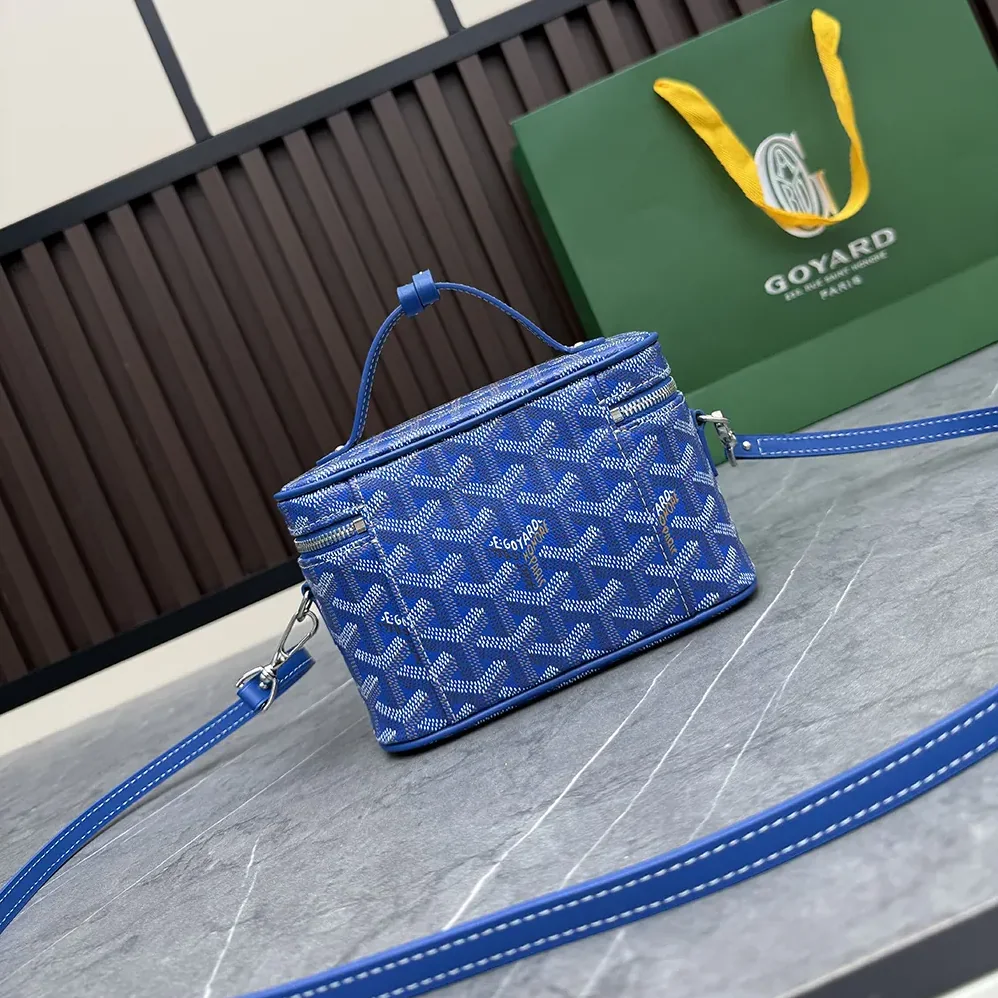 Goyard Muse Mini Vanity for Unisex in Blue Goyard Muse Mini Vanity for Unisex in Blue