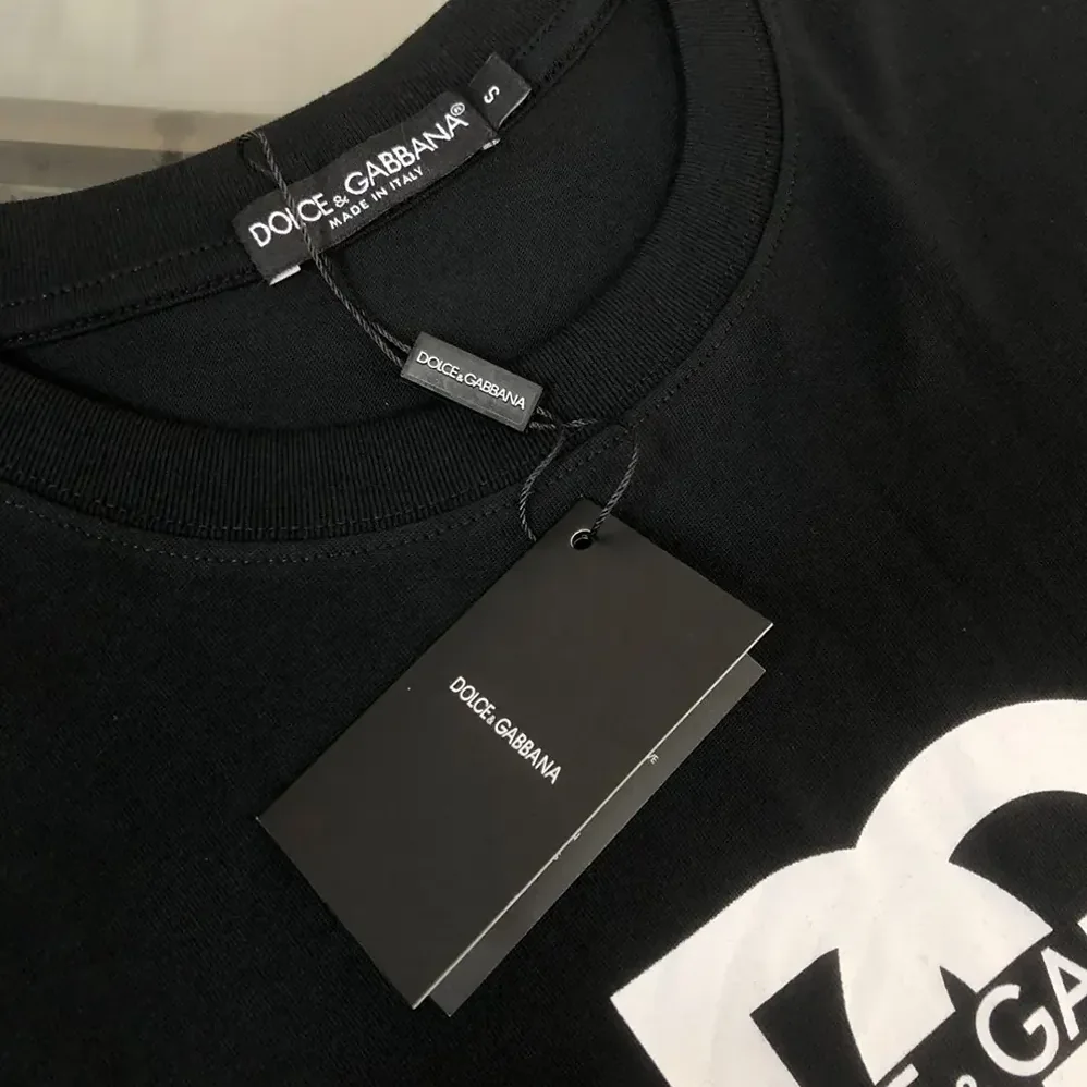 Dolce Gabbana D&G Short-sleeved T-shirt with DG Logo Print for Men in Black