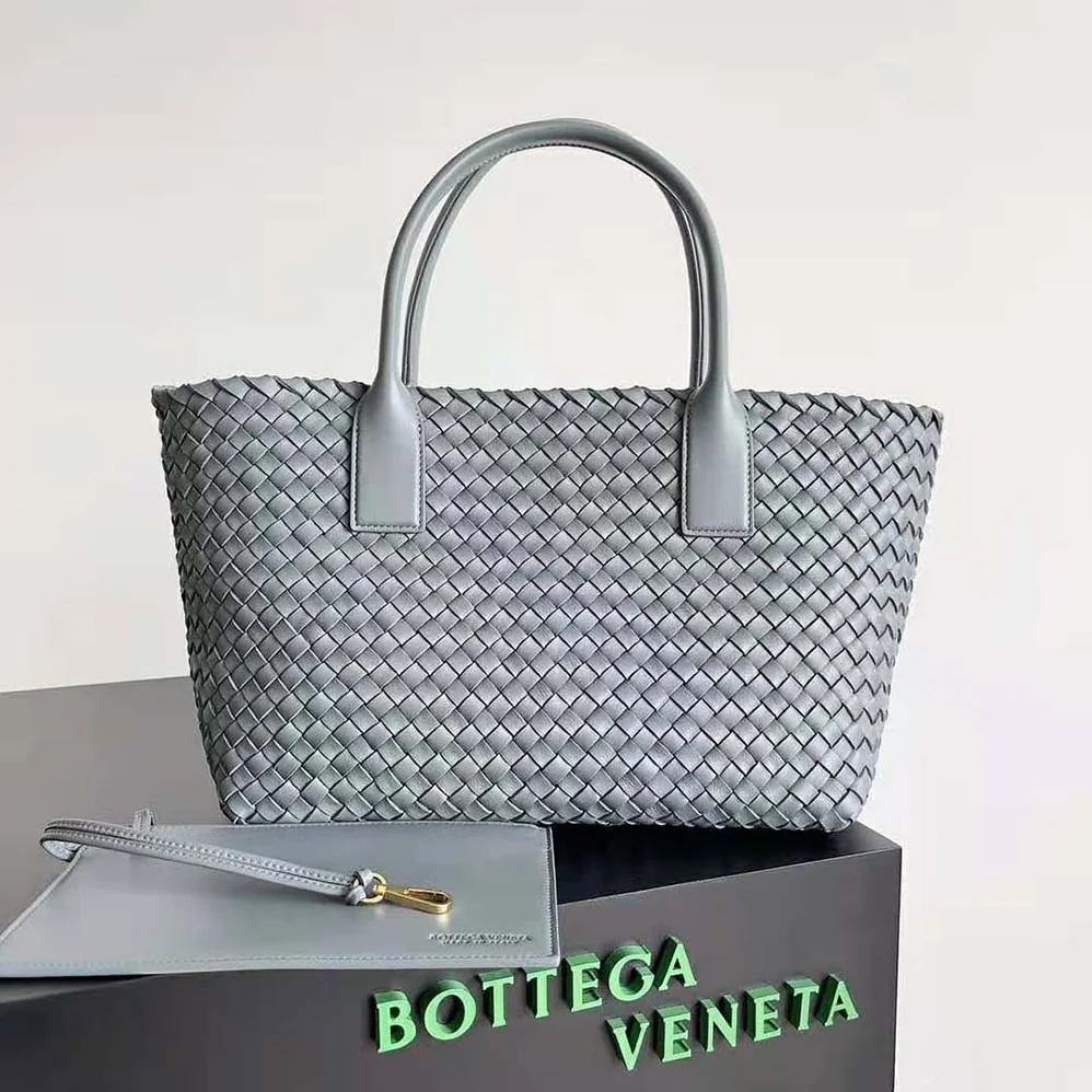 Bottega Veneta Medium Cabat Leather Tote Bag with Detachable Strap for Women in Gray