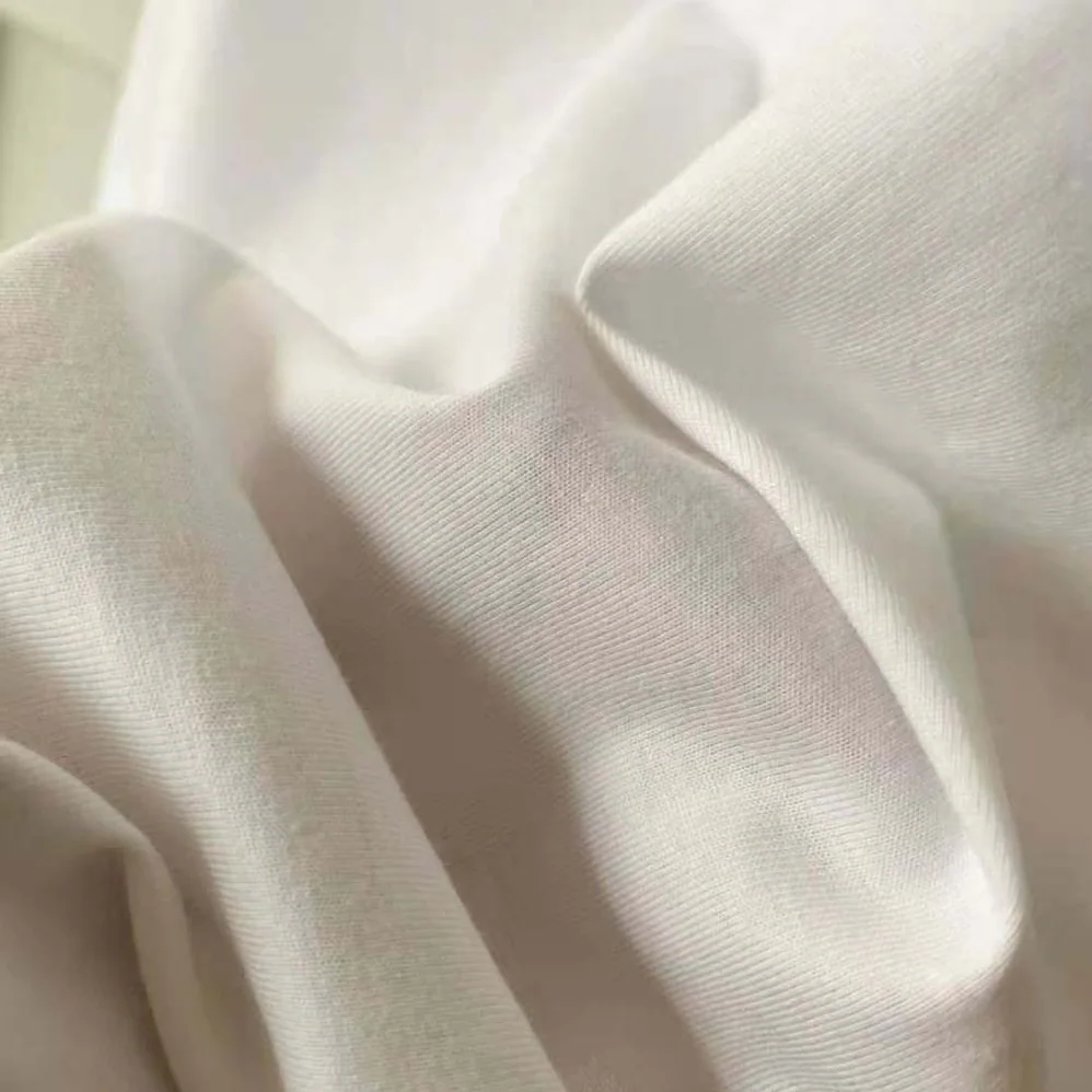 Burberry Logo Print Cotton T-shirt for Women in White