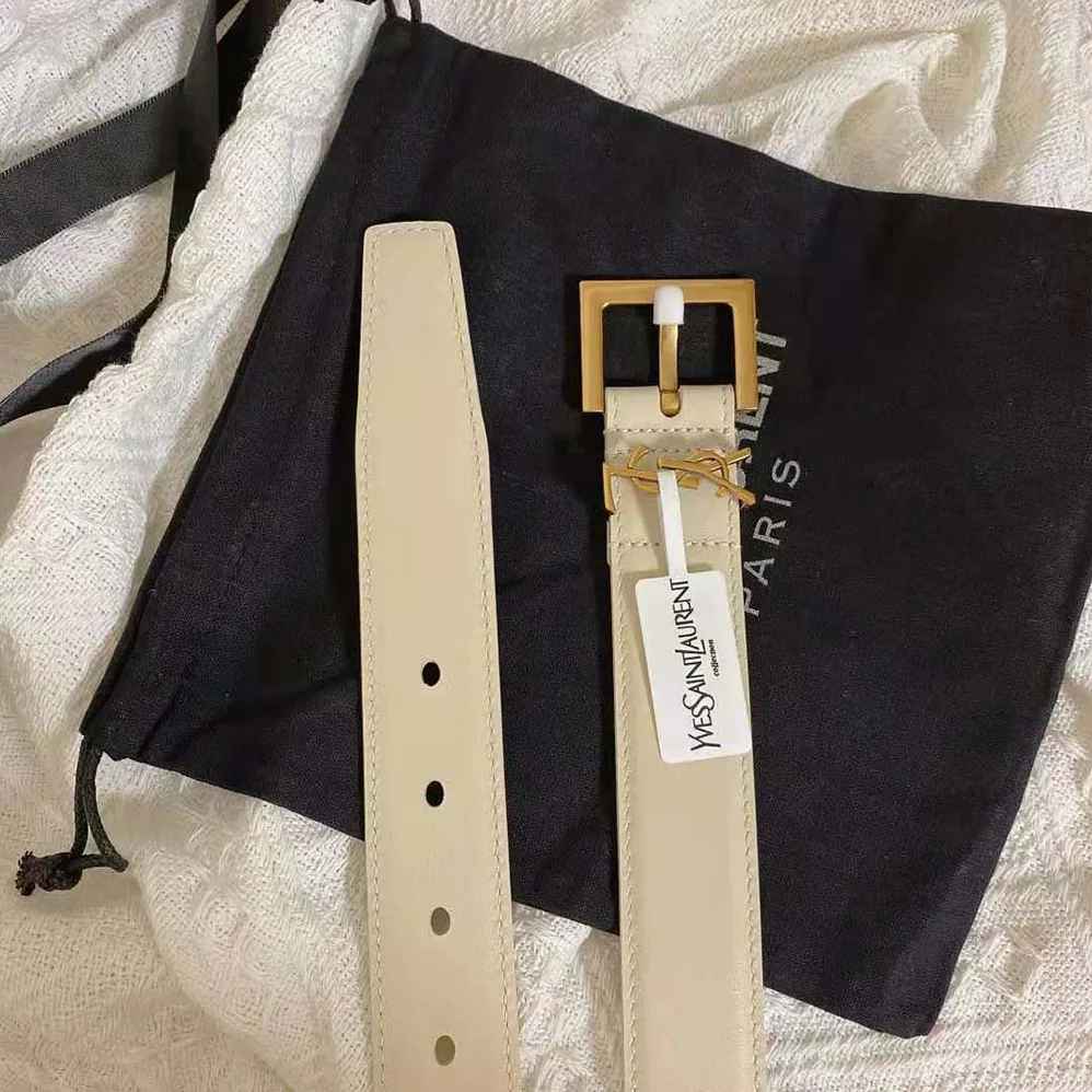 Saint Laurent YSL Cassandre Thin Belt with Square Buckle in Lacquered Leather for Women in Beige Saint Laurent YSL Cassandre Thin Belt with Square Buckle in Lacquered Leather for Women in Beige