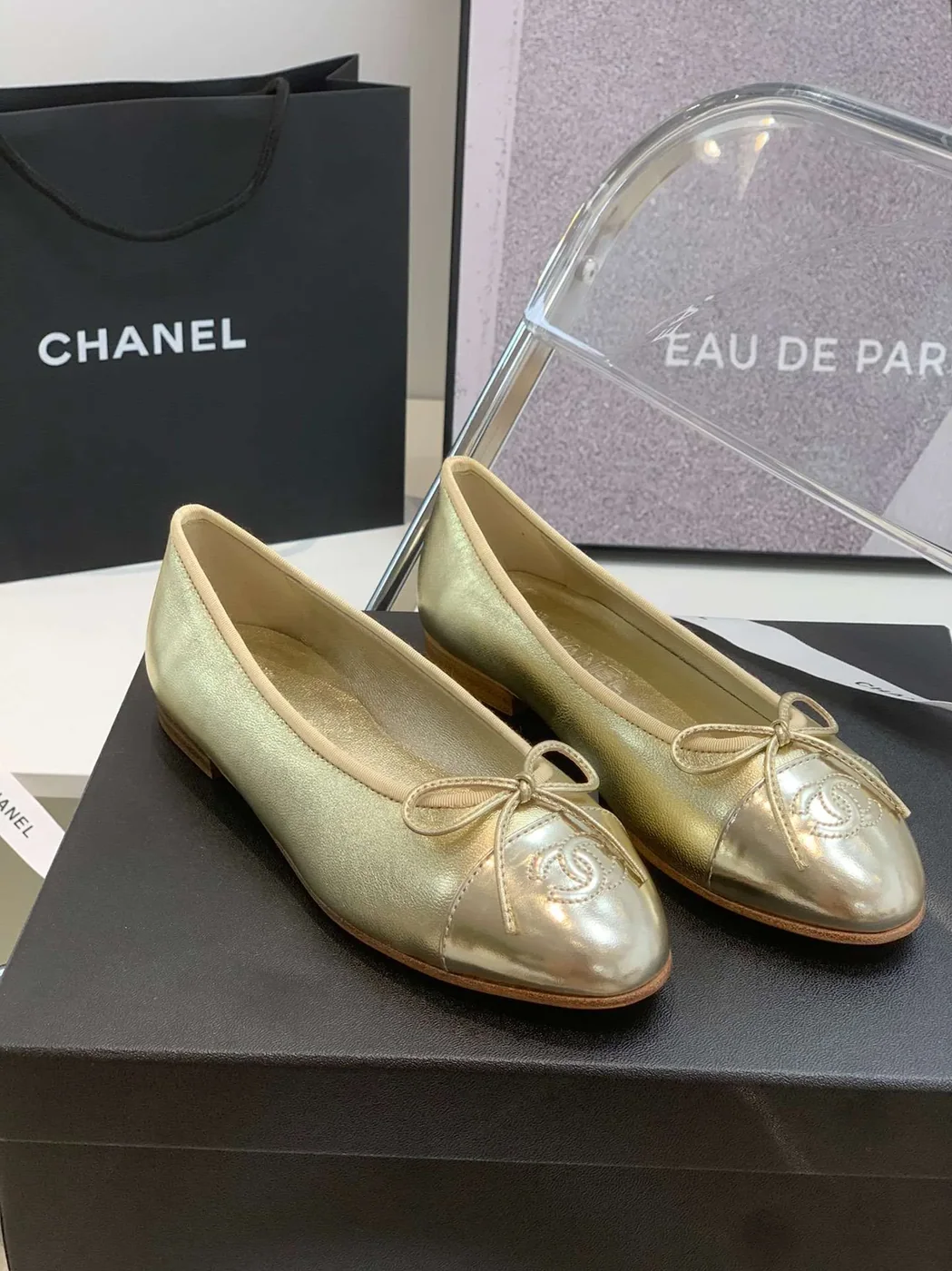 Chanel Ballet Flats Gold Chanel Ballet Flats Gold