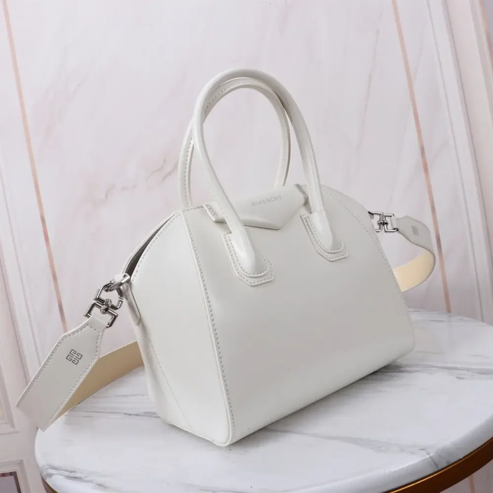 Givenchy Small Antigona Bag in Box Leather for Women in White