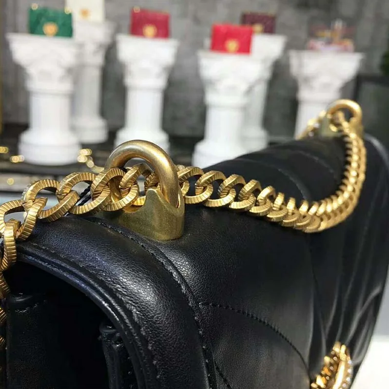 Dolce Gabbana D&G Medium Devotion Bag Quilted Nappa Leather for Women in Black Dolce Gabbana D&G Medium Devotion Bag Quilted Nappa Leather for Women in Black