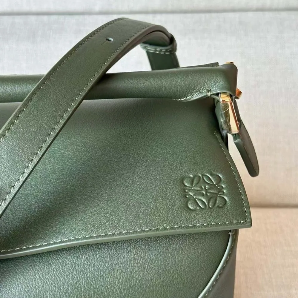 Loewe Small Puzzle Bag in Classic Calfskin for Unisex in Green Loewe Small Puzzle Bag in Classic Calfskin for Unisex in Green