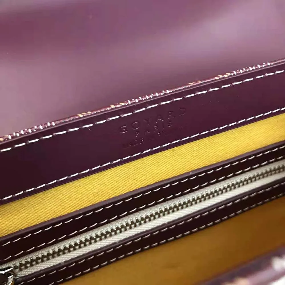 Goyard Sac Saïgon PM in Toile Goyardine & Clamecy Calfskin for Women in Maroon Goyard Sac Saïgon PM in Toile Goyardine & Clamecy Calfskin for Women in Maroon