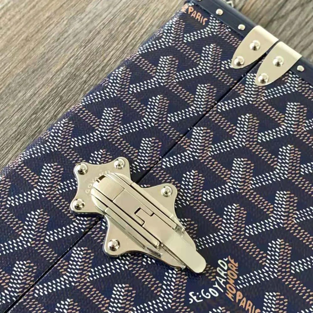 Goyard Cassette Trunk Bag in Goyardine Canvas & Clamecy Cowhide for Women in Navy Goyard Cassette Trunk Bag in Goyardine Canvas & Clamecy Cowhide for Women in Navy