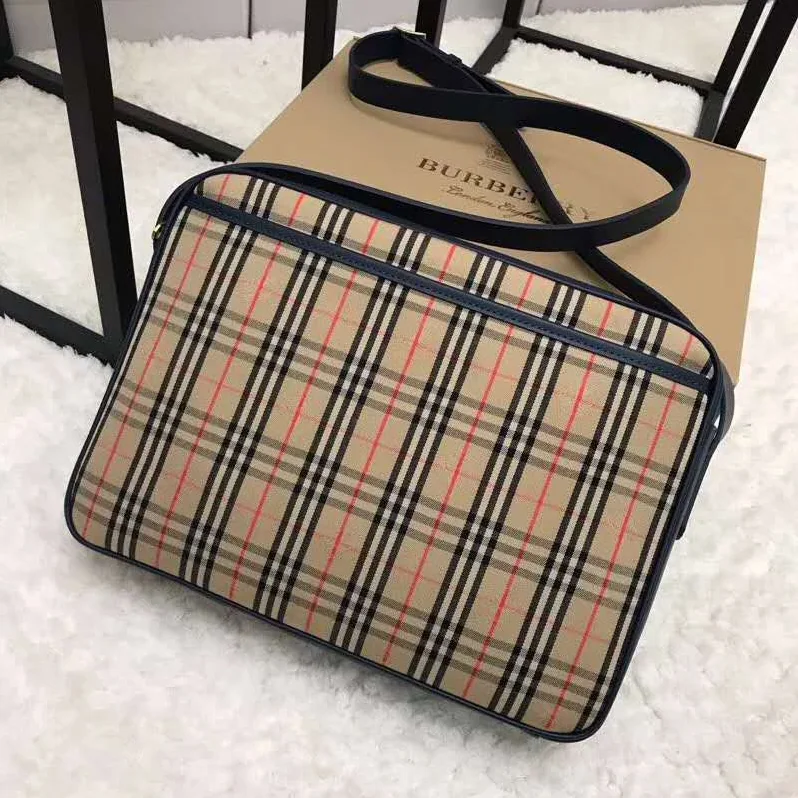 Burberry The Large 1983 Check Link Camera Bag for Unisex in Navy Burberry The Large 1983 Check Link Camera Bag for Unisex in Navy