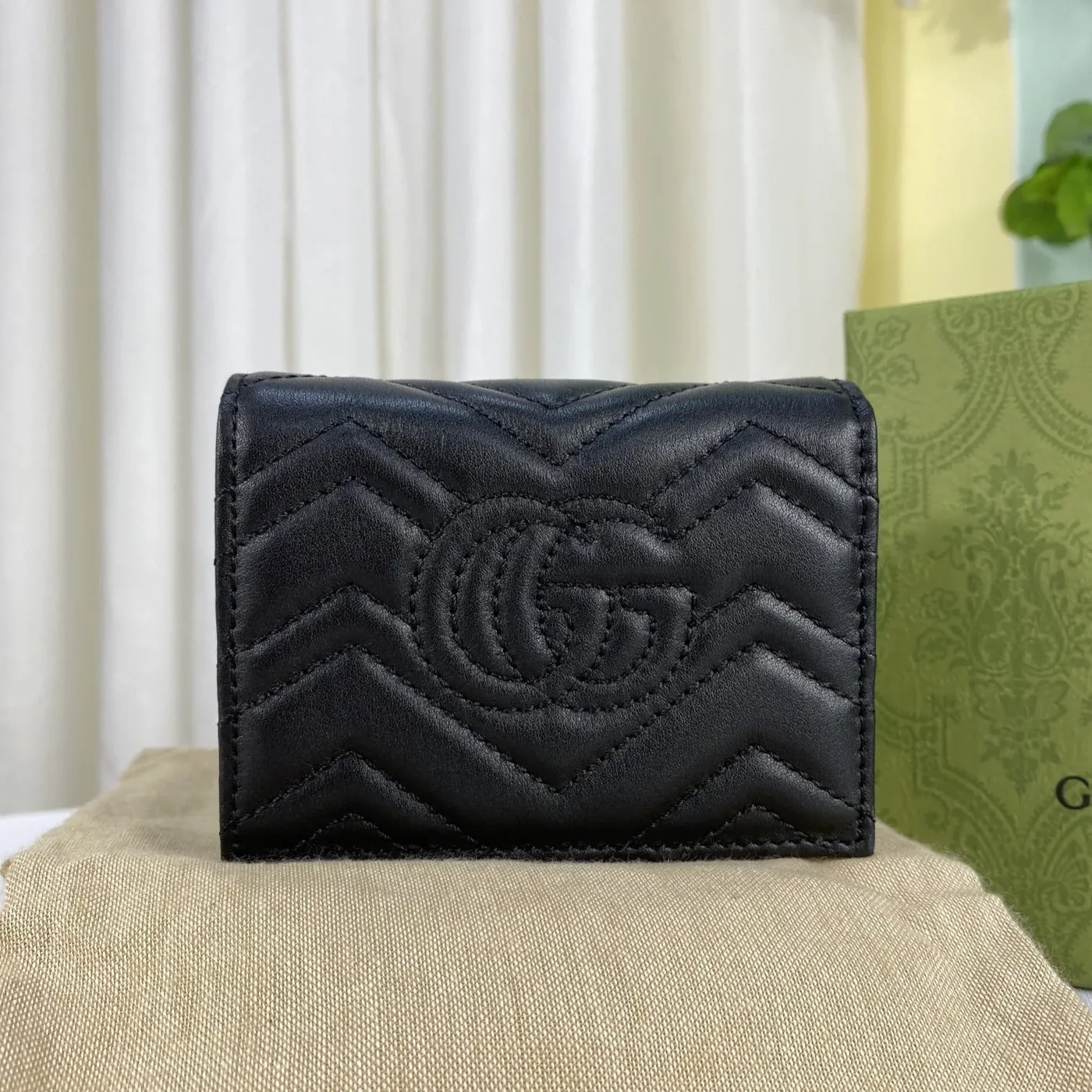 Gucci GG Marmont Card Case Wallet Black / Gucci GG Marmont Card Case Wallet Black /