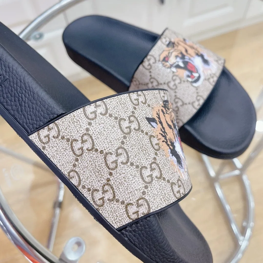 Gucci Gucci Supreme Slides With Tiger Black And Gray for Men