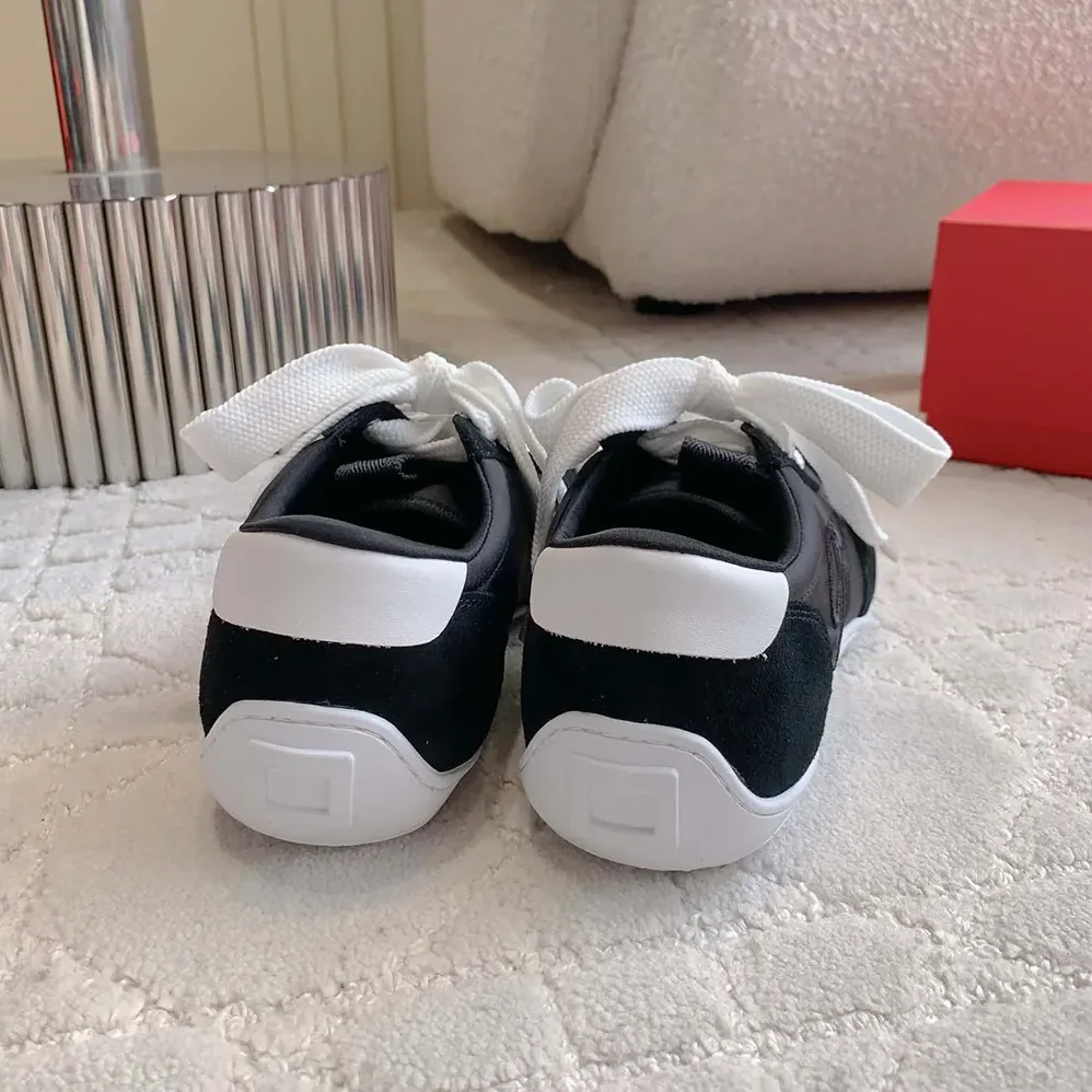 Roger Vivier Viv Low Sneakers in Suede for Women in Black