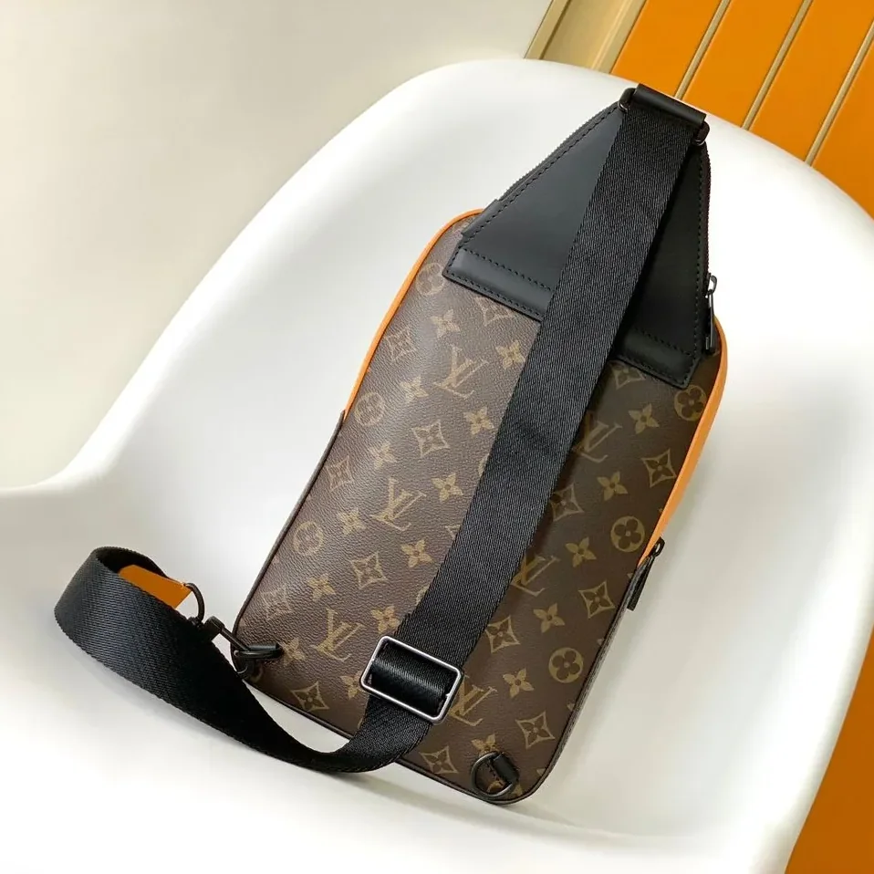 Louis Vuitton Avenue NM Slingbag Brown / Louis Vuitton Avenue NM Slingbag Brown /