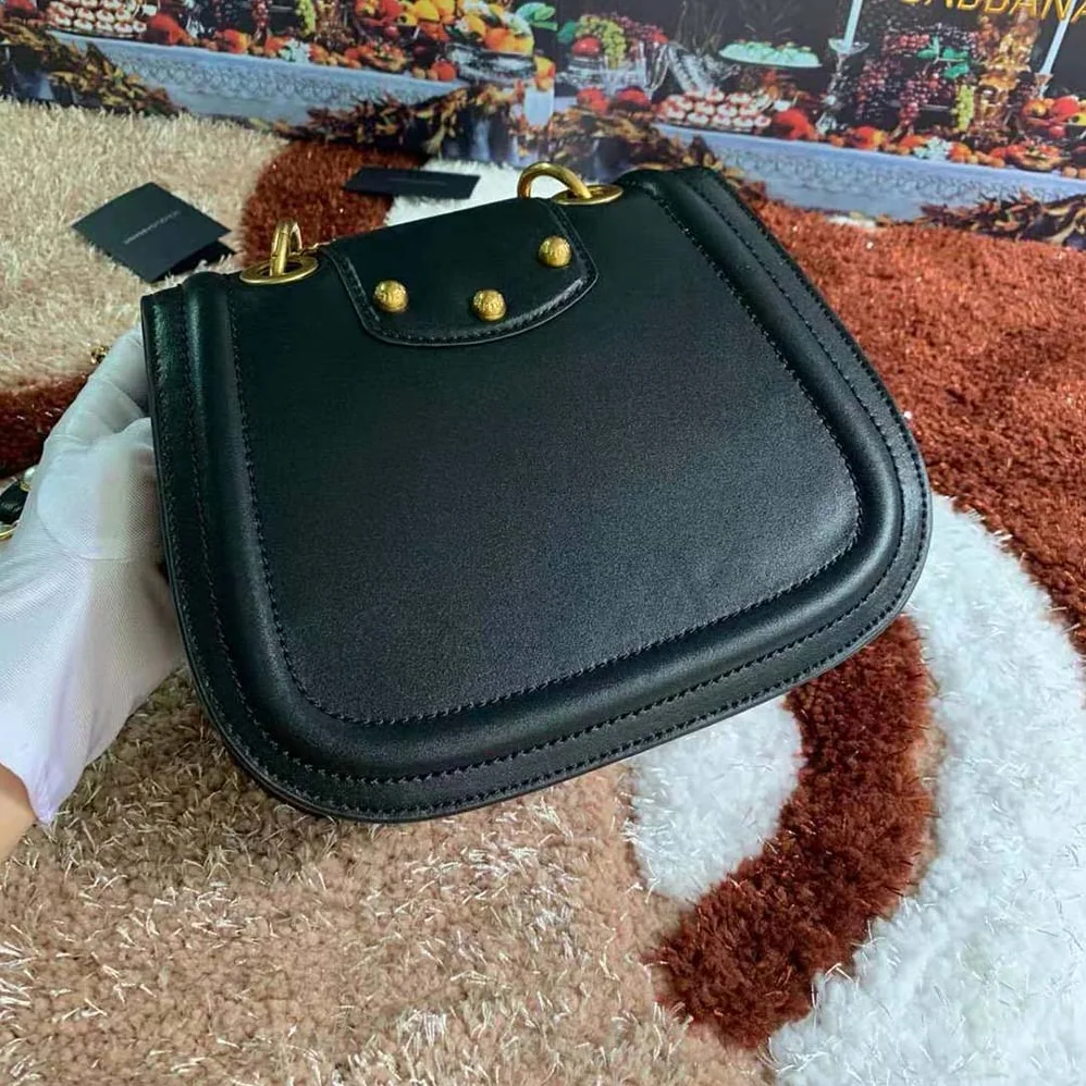 Dolce Gabbana D&G Dg Amore Bag in Calfskin for Women in Black Dolce Gabbana D&G Dg Amore Bag in Calfskin for Women in Black