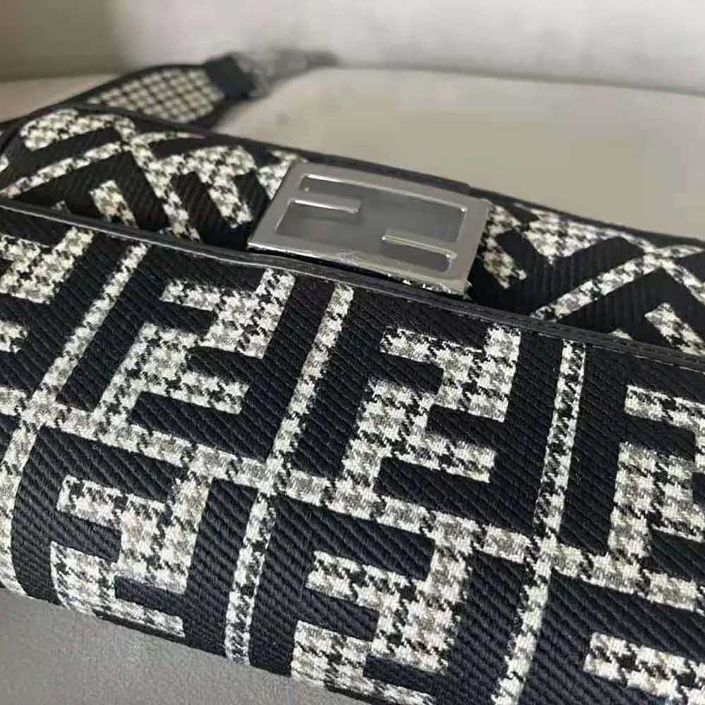 Fendi Baguette Gray Houndstooth Wool Bag with FF Embroidery for Women Fendi Baguette Gray Houndstooth Wool Bag with FF Embroidery for Women