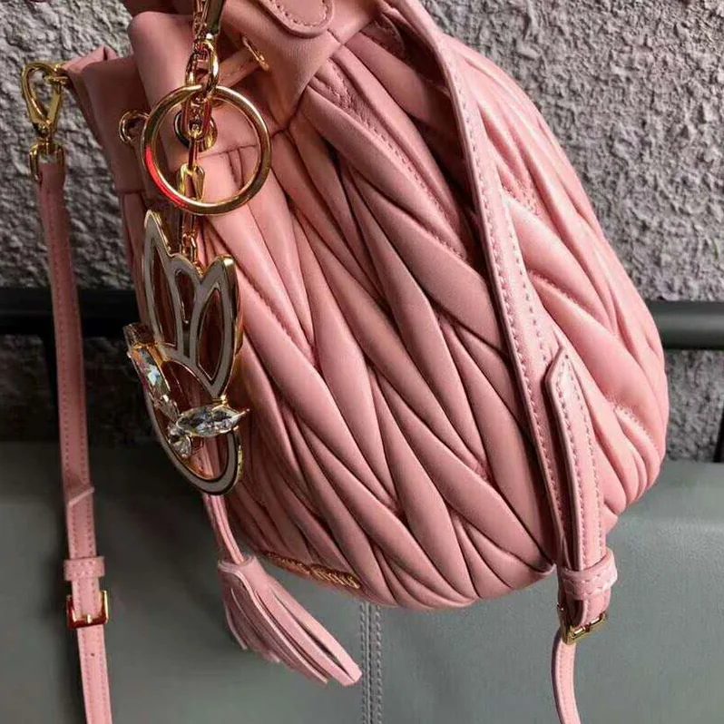 Miu Miu Matelasse Leather Bag for Women in Pink Miu Miu Matelasse Leather Bag for Women in Pink