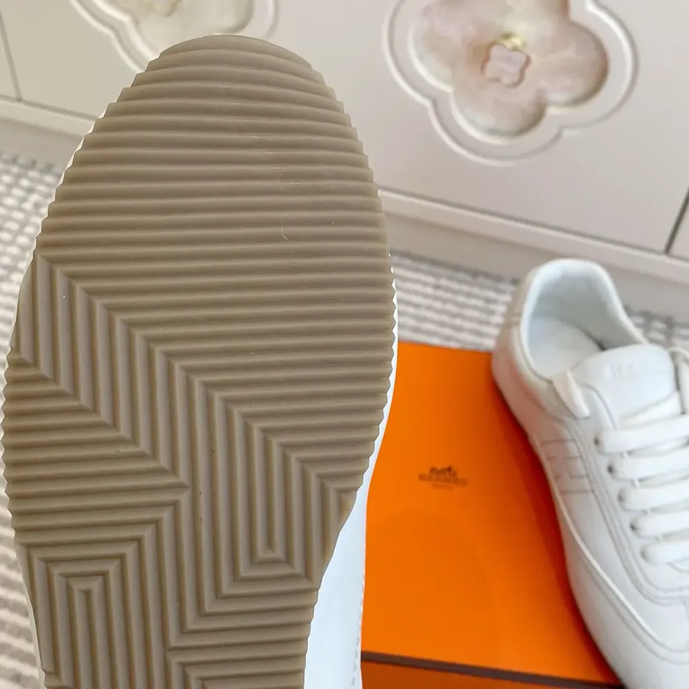 Hermes Master sneaker in Supple Calfskin for Unisex in White Hermes Master sneaker in Supple Calfskin for Unisex in White