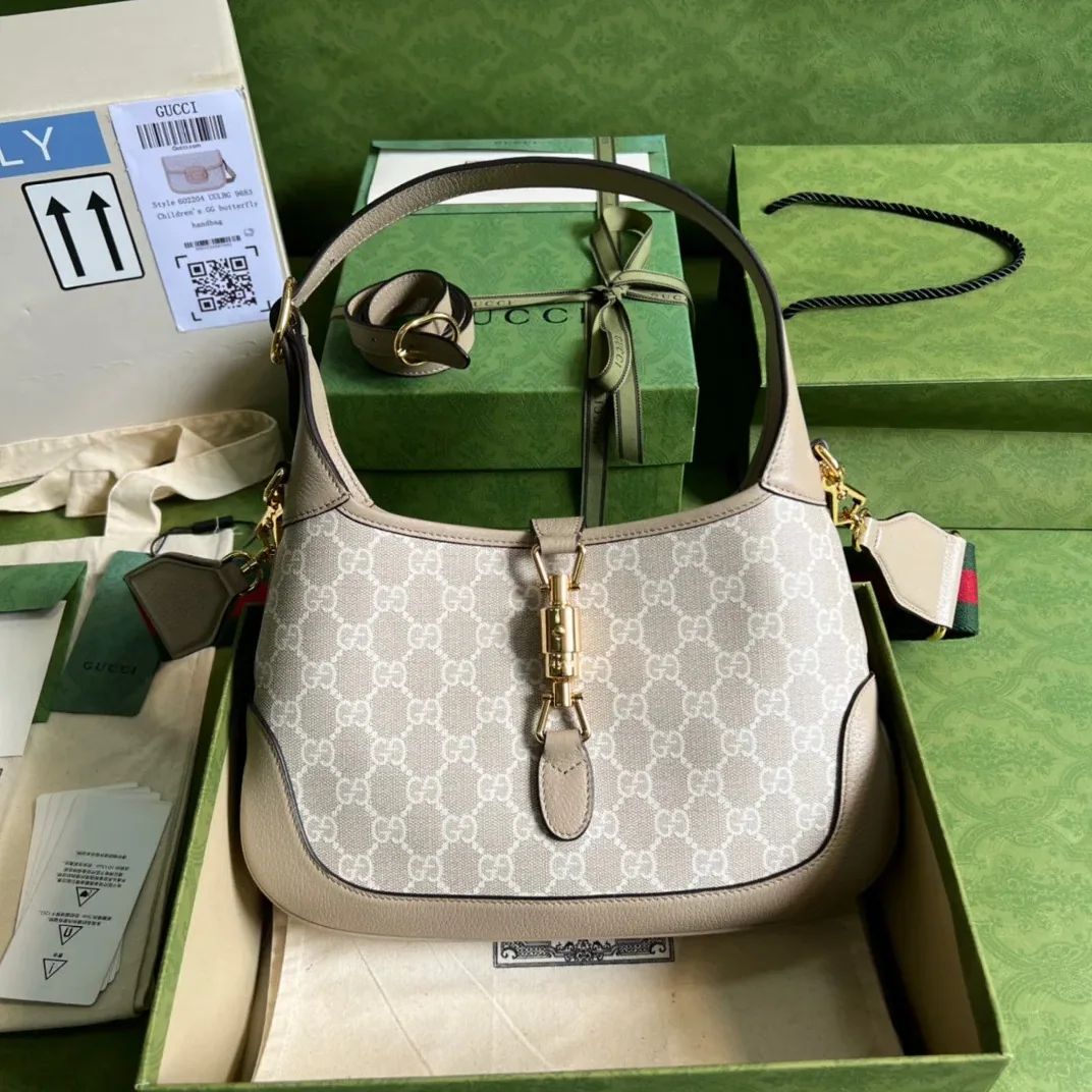 Gucci Jackie 1961 Small GG Shoulder Bag Beige Gucci Jackie 1961 Small GG Shoulder Bag Beige