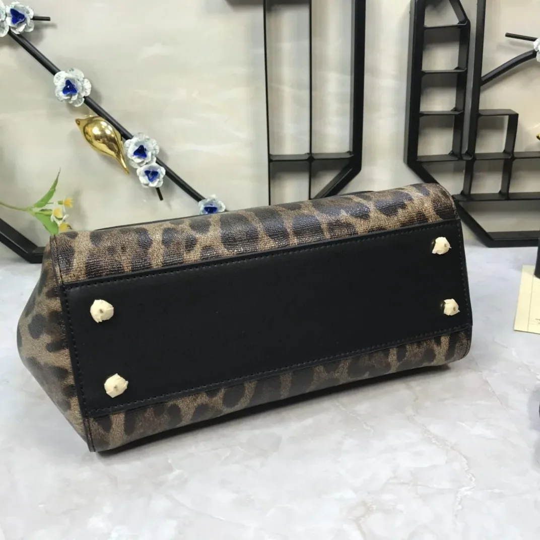 Dolce & Gabbana Leopard Print Medium Sicily Top Handle Bag Muticolour / DG Dolce & Gabbana Leopard Print Medium Sicily Top Handle Bag Muticolour / DG
