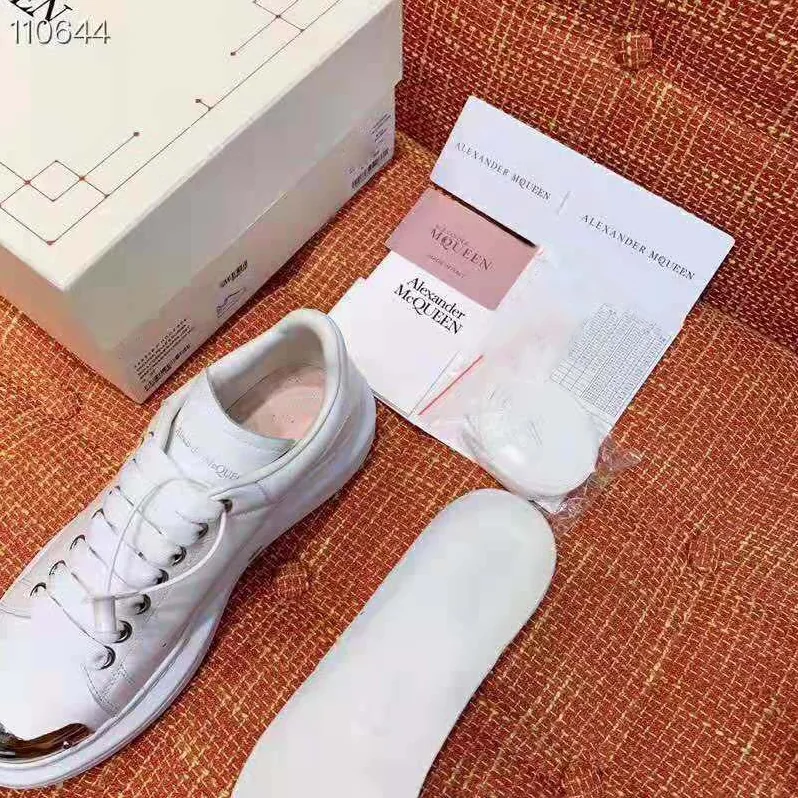 Alexander McQueen Oversized Sneaker White Calf Leather Lace for Unisex in up Sneaker Alexander McQueen Oversized Sneaker White Calf Leather Lace for Unisex in up Sneaker