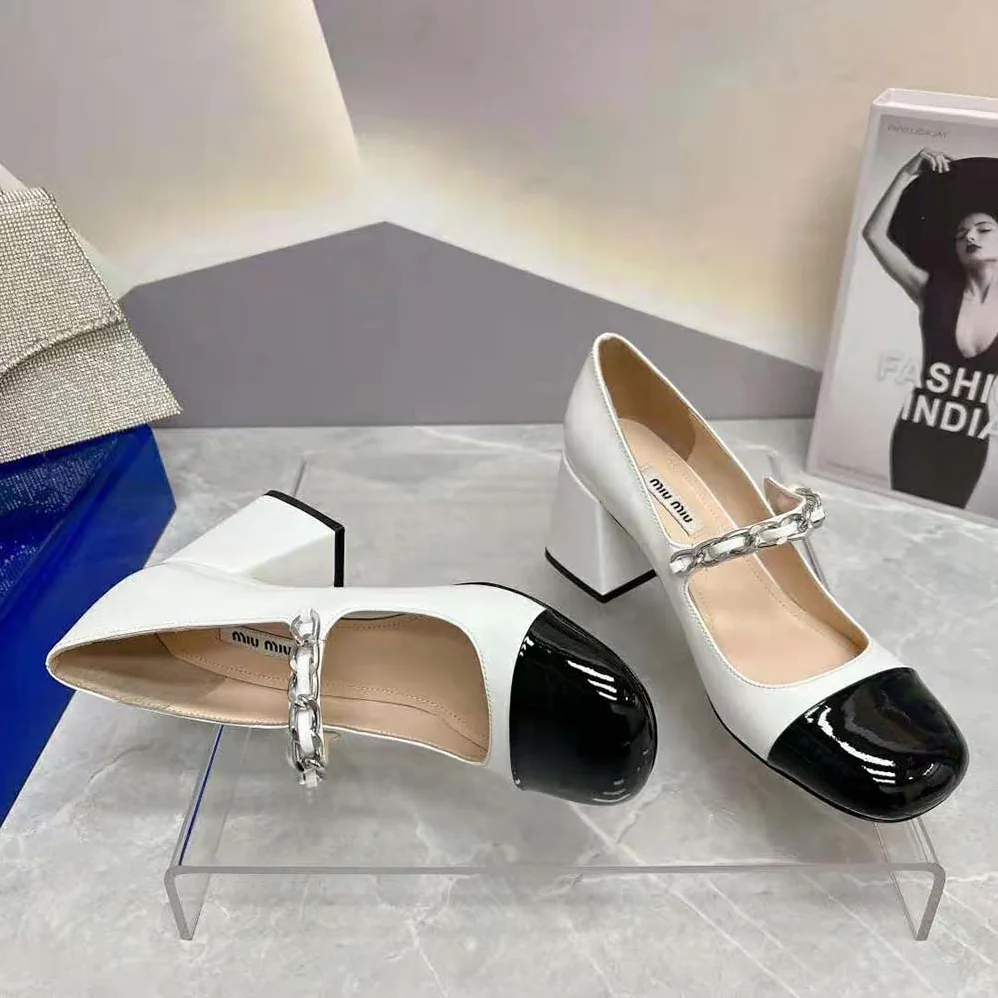 Miu Miu Patent Leather Pumps in 65 mm Heel Height for Women in White Miu Miu Patent Leather Pumps in 65 mm Heel Height for Women in White