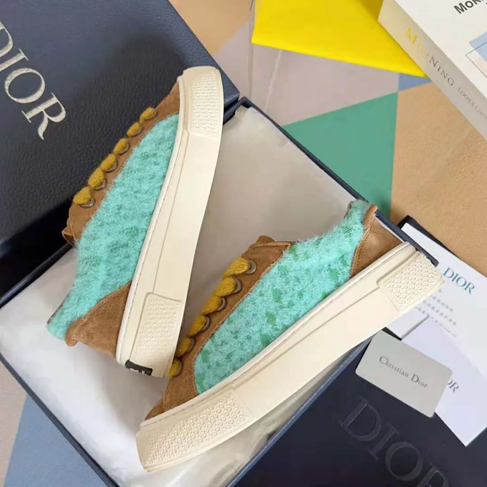 Dior B33 Sneaker – Limited and Numbered Edition for Men in with Digital Twin Dior B33 Sneaker – Limited and Numbered Edition for Men in with Digital Twin