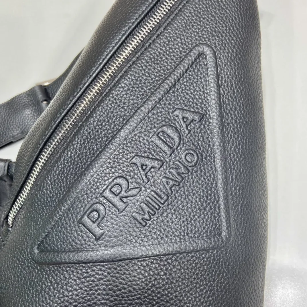 Prada Crossbody Bag / Black Silver Hardware 2VZ098_2BBE_F0002_V_OLO