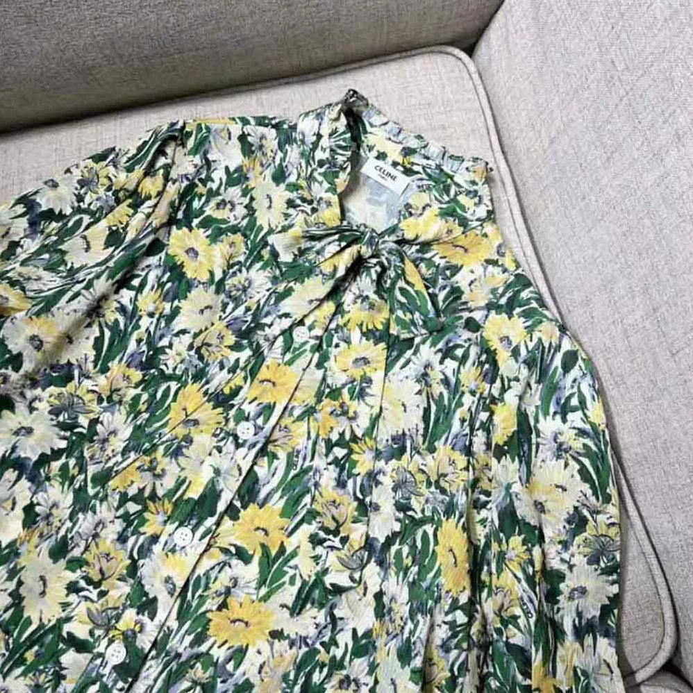 Celine Lavalliere Blouse in Paquerette Crepon for Women in Green