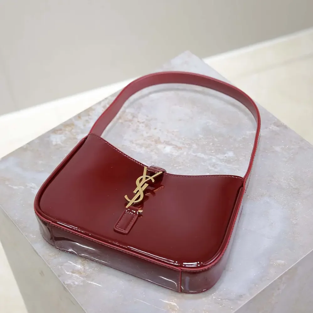 Saint Laurent YSL Mini Le 5 à 7 in Patent Leather for Women Saint Laurent YSL Mini Le 5 à 7 in Patent Leather for Women
