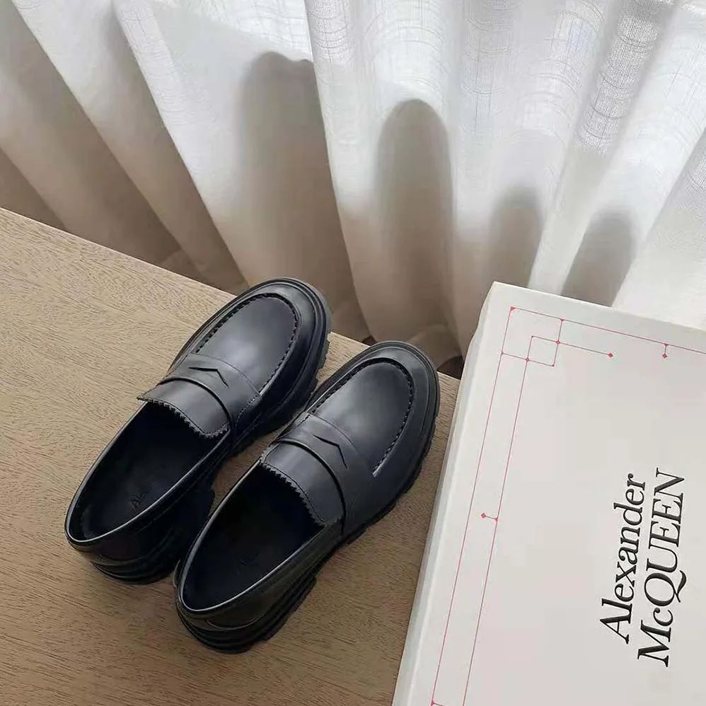 Alexander Mcqueen Wander Loafer for Women in BLack Alexander Mcqueen Wander Loafer for Women in BLack