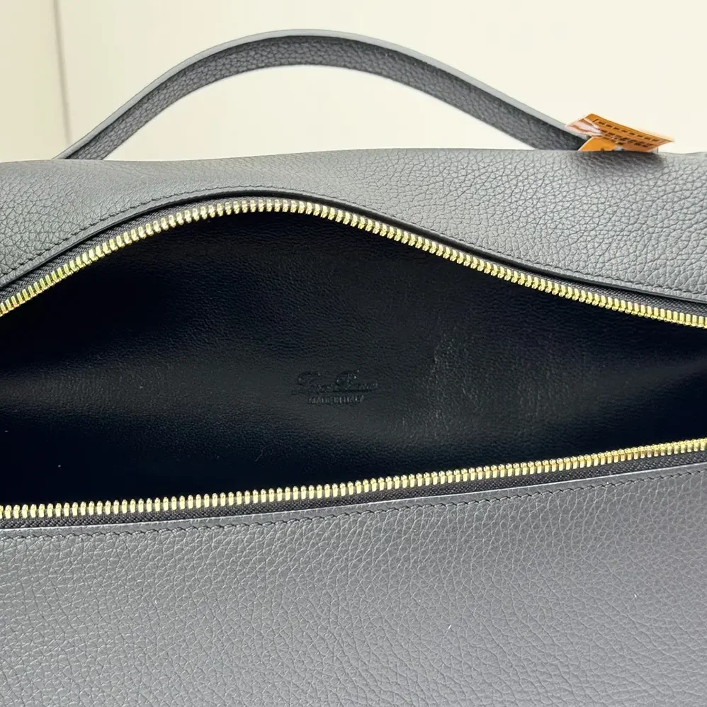 Loro Piana Extra Pocket L27 for Women in Black Loro Piana Extra Pocket L27 for Women in Black