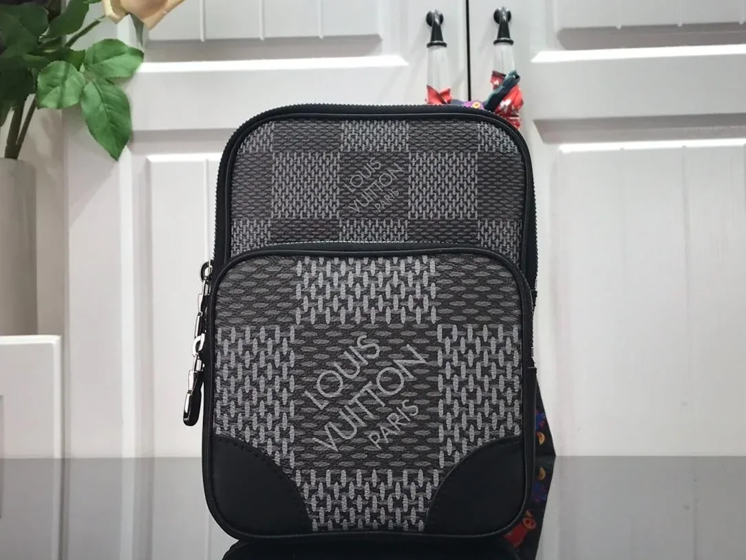 Louis Vuitton Damier Graphite 3D Amazon Sling Bag Grey / Louis Vuitton Damier Graphite 3D Amazon Sling Bag Grey /