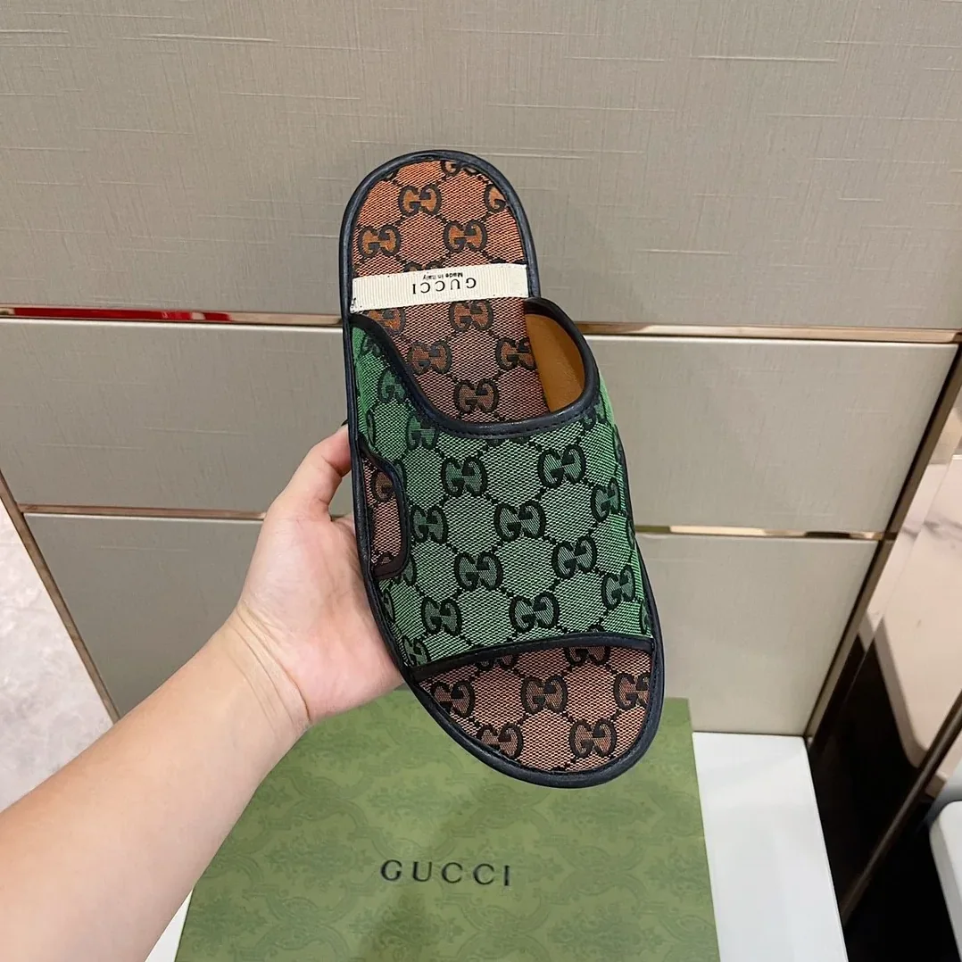 Gucci GG Supreme Slide Sandal Orange And Green for Men Gucci GG Supreme Slide Sandal Orange And Green for Men