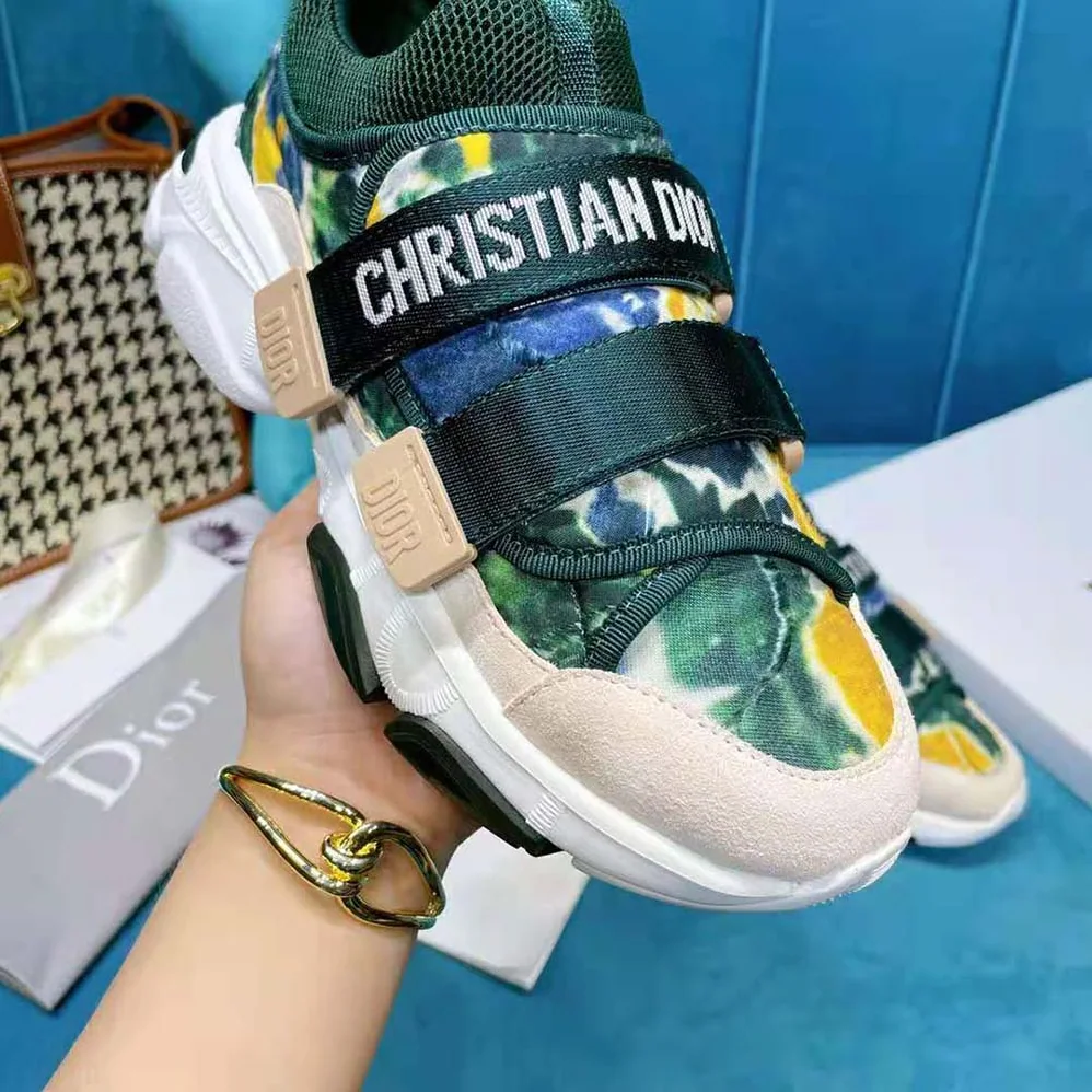 Dior D-Wander Sneaker Cypress Green Camouflage Tie & Dior Technical Fabric for Women Dior D-Wander Sneaker Cypress Green Camouflage Tie & Dior Technical Fabric for Women