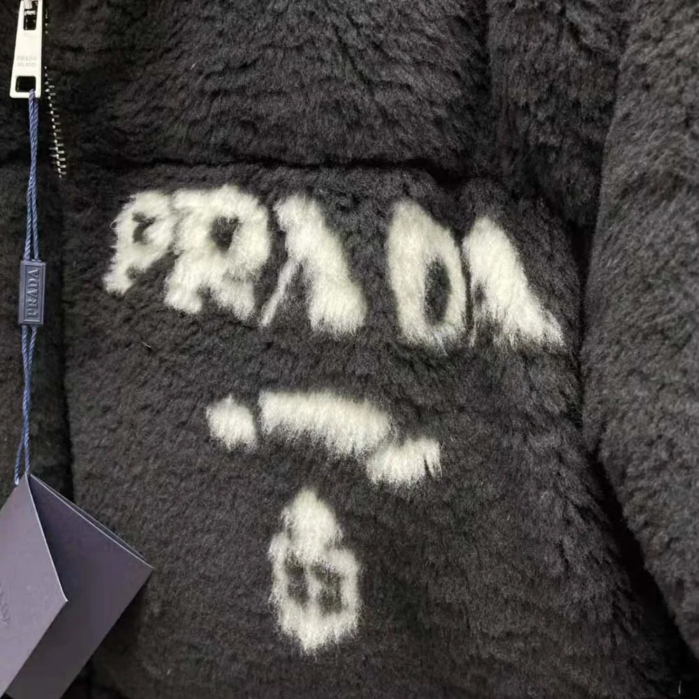 Prada Jacket Stands Out for the Delicate Touch of Shearling Jacket for Women in Black Prada Jacket Stands Out for the Delicate Touch of Shearling Jacket for Women in Black