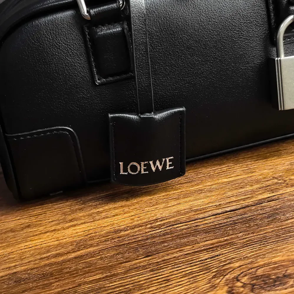 Loewe Amazona 23 Cropped Bag in Shiny Calfskin for Women Loewe Amazona 23 Cropped Bag in Shiny Calfskin for Women