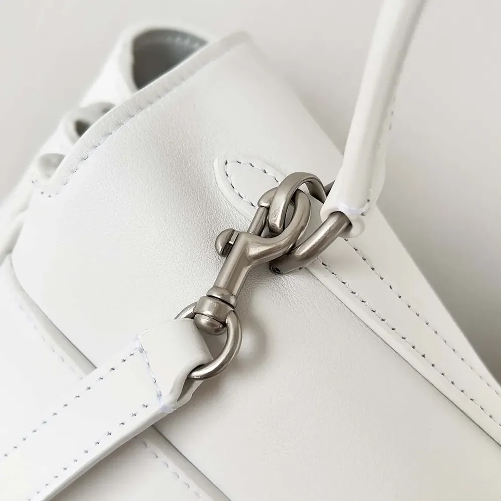 Balenciaga Rodeo Large Handbag in White Smooth Calfskin for Women in Silver Balenciaga Rodeo Large Handbag in White Smooth Calfskin for Women in Silver