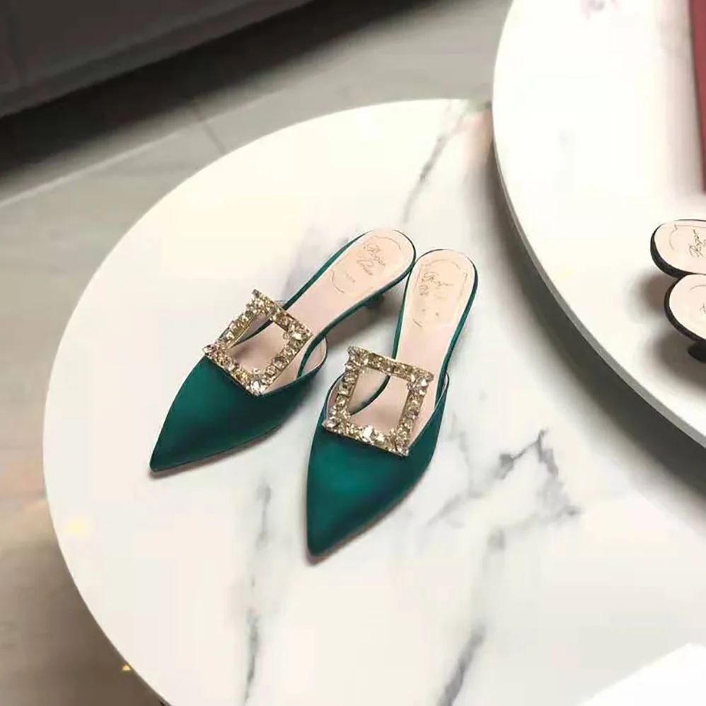 Roger Vivier Broche Vivier Buckle Mules in Satin 4.5 cm Heel for Women in Green Roger Vivier Broche Vivier Buckle Mules in Satin 4.5 cm Heel for Women in Green