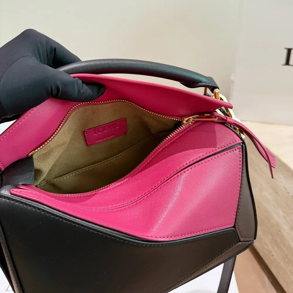 Loewe Small Puzzle Bag in Nappa Calfskin for Unisex in Black/Burgundy