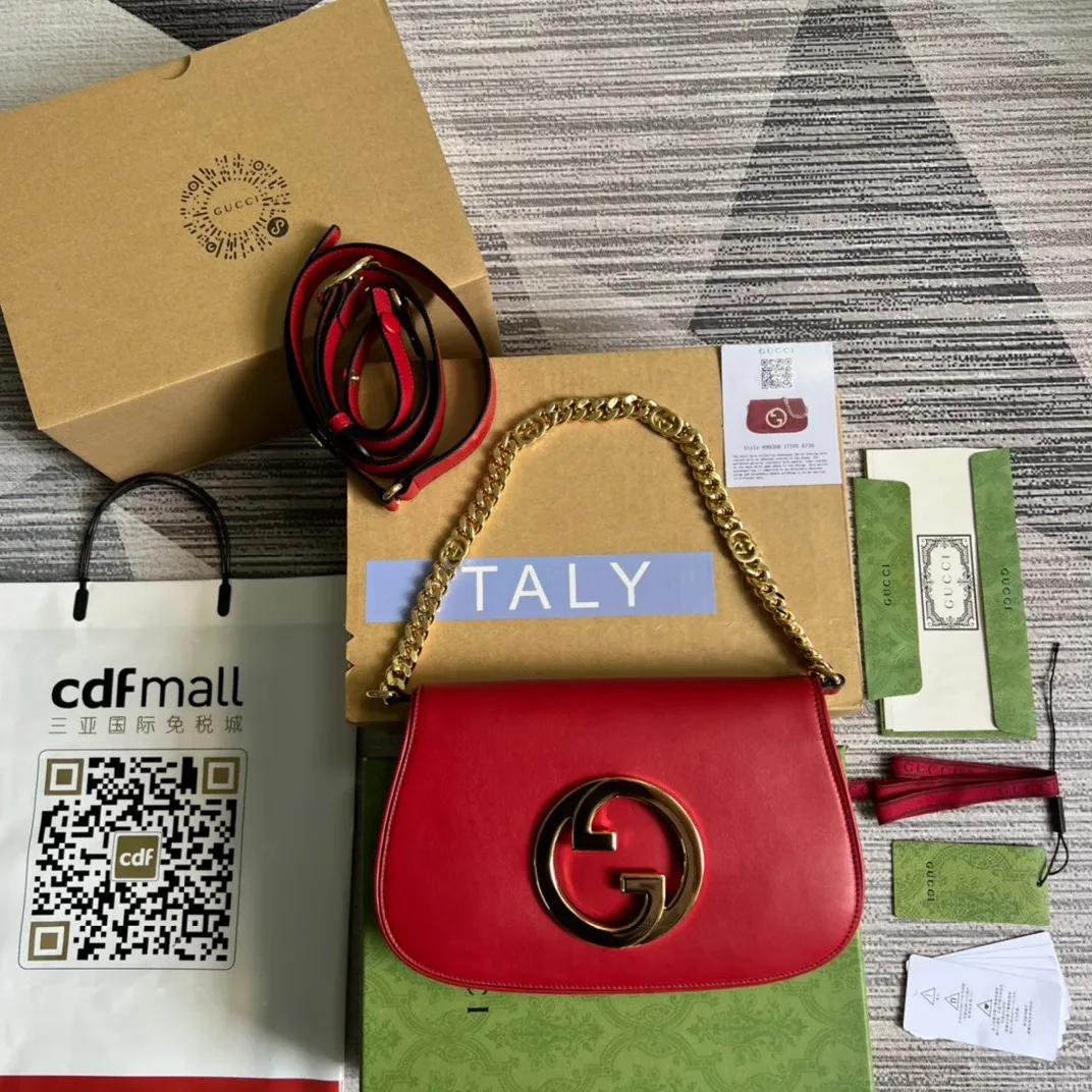 Gucci Blondie Medium Shoulder Bag in Red Gold Hardware Gucci Blondie Medium Shoulder Bag in Red Gold Hardware