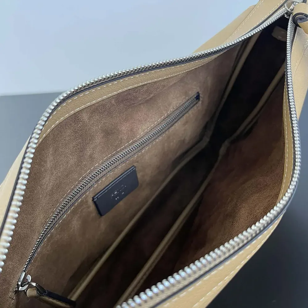 Fendi Simply Fendi Medium Beige Leather Bag for Unisex
