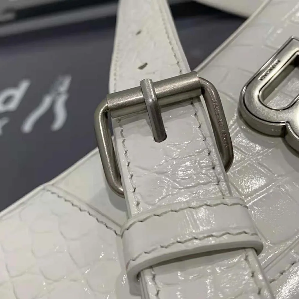 Balenciaga Downtown XS Shoulder Bag in White for Women Balenciaga Downtown XS Shoulder Bag in White for Women