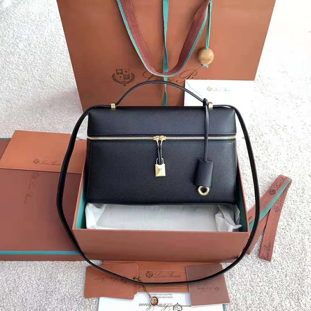 Loro Piana Extra Bag in Calfskin Leather for Women in Black Loro Piana Extra Bag in Calfskin Leather for Women in Black