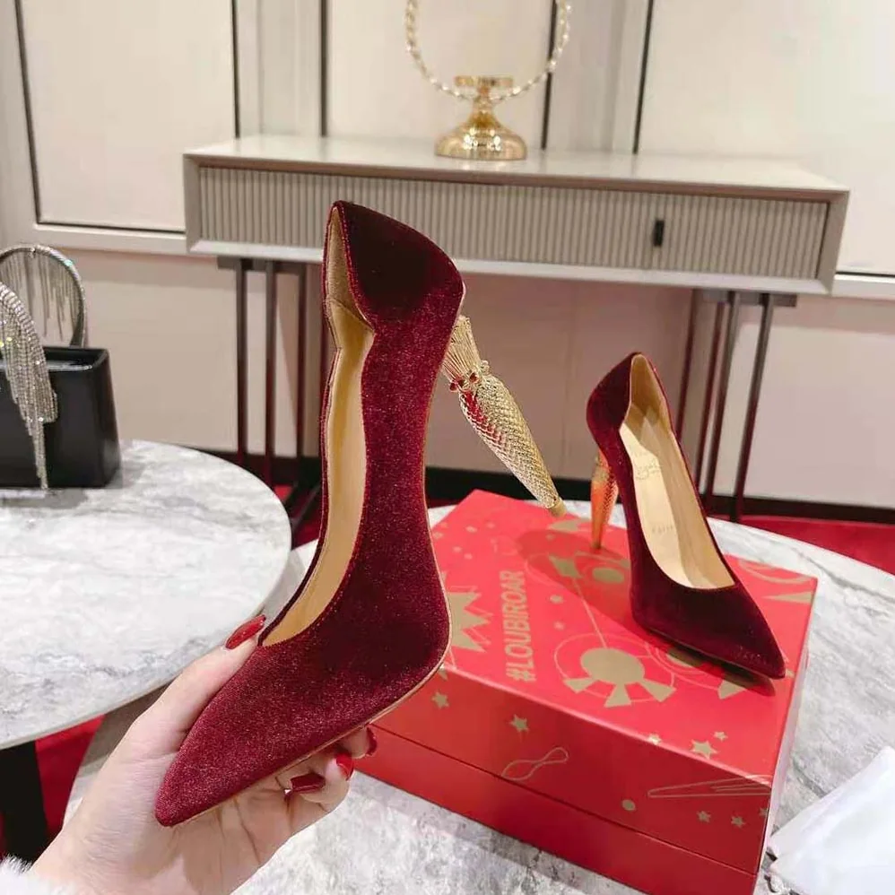 Christian Louboutin Lipchick Pump 100 mm Heel Height for Women in Red